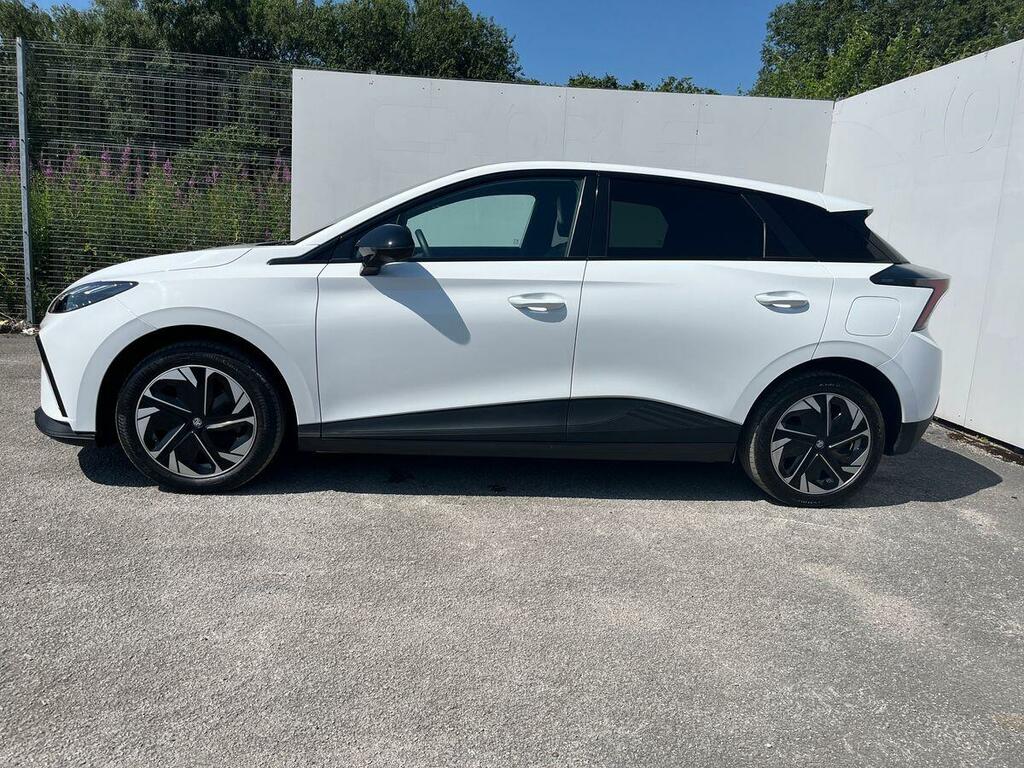 MG MG4 64Kwh Trophy Long Range Hatchback Aut PJ23NUU White #6