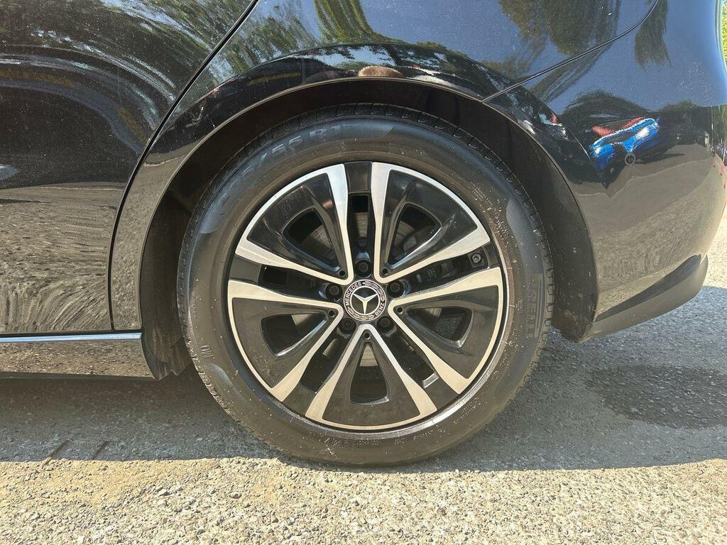 Mercedes-Benz B Class Hatchback Black #10