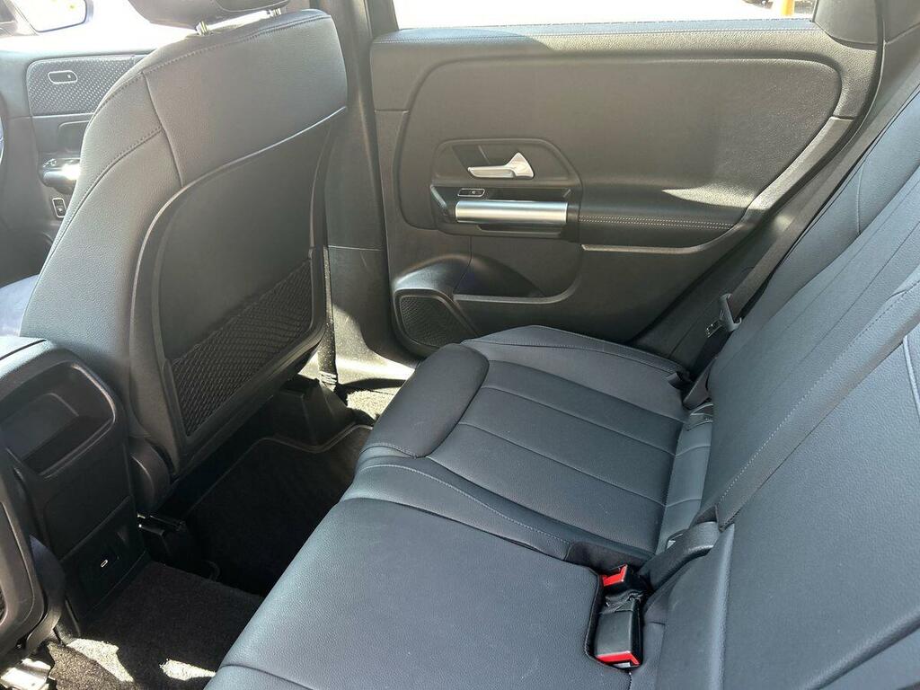 Mercedes-Benz B Class Hatchback Black #50