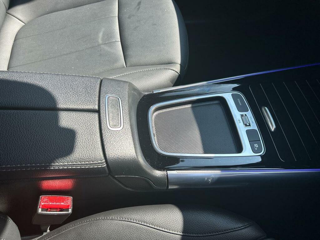 Mercedes-Benz B Class Hatchback Black #39