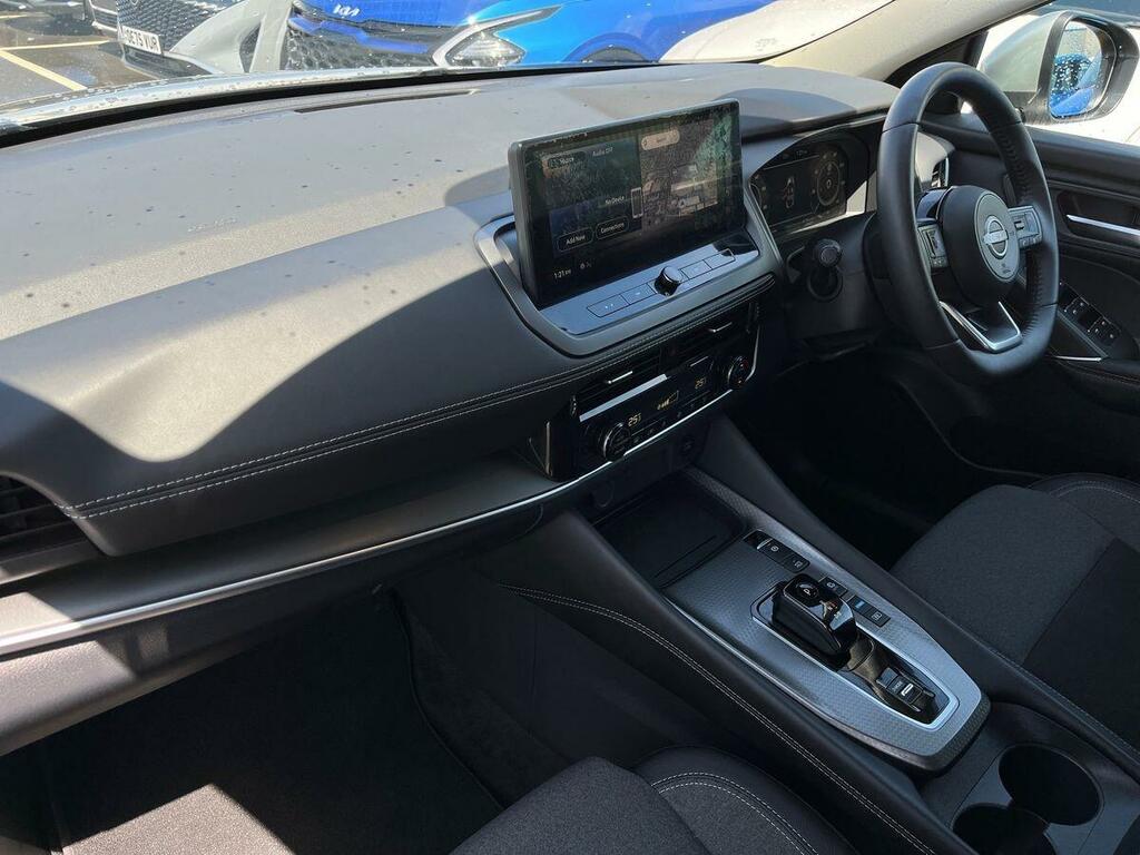Nissan Qashqai 1.5 H E-power N-connecta Suv Hybrid Aut PK25ZSX Silver #2