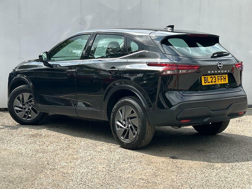 Nissan Qashqai 1.3 Dig-t Mhev Acenta Premium Suv Hybri BL23FFH Black #3