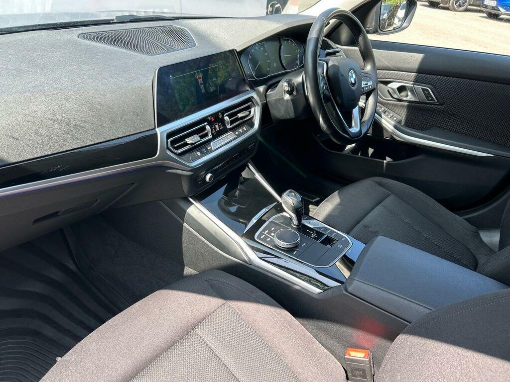 BMW 3 Series 2.0 320I Se Touring Euro 6 Ss GV70FZM Grey #2