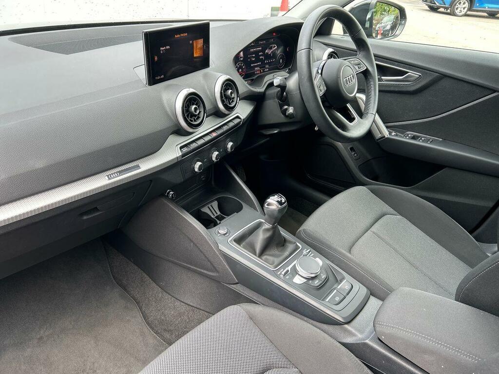 Audi Q2 1.5 Tfsi Cod 35 Sport Suv Euro 6 SB23WUH Black #2