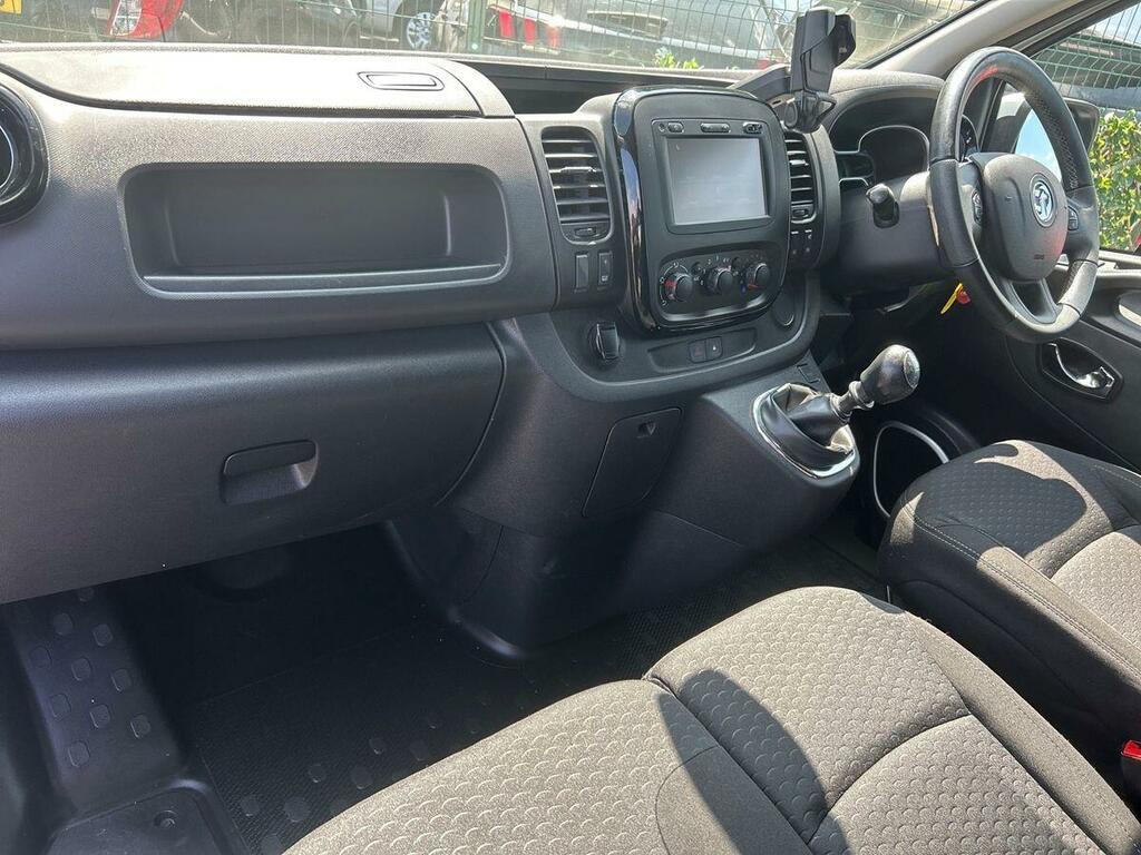 Vauxhall Vivaro 1.6 Cdti 2700 Biturbo Ecotec Limited Edition Nav P White #2
