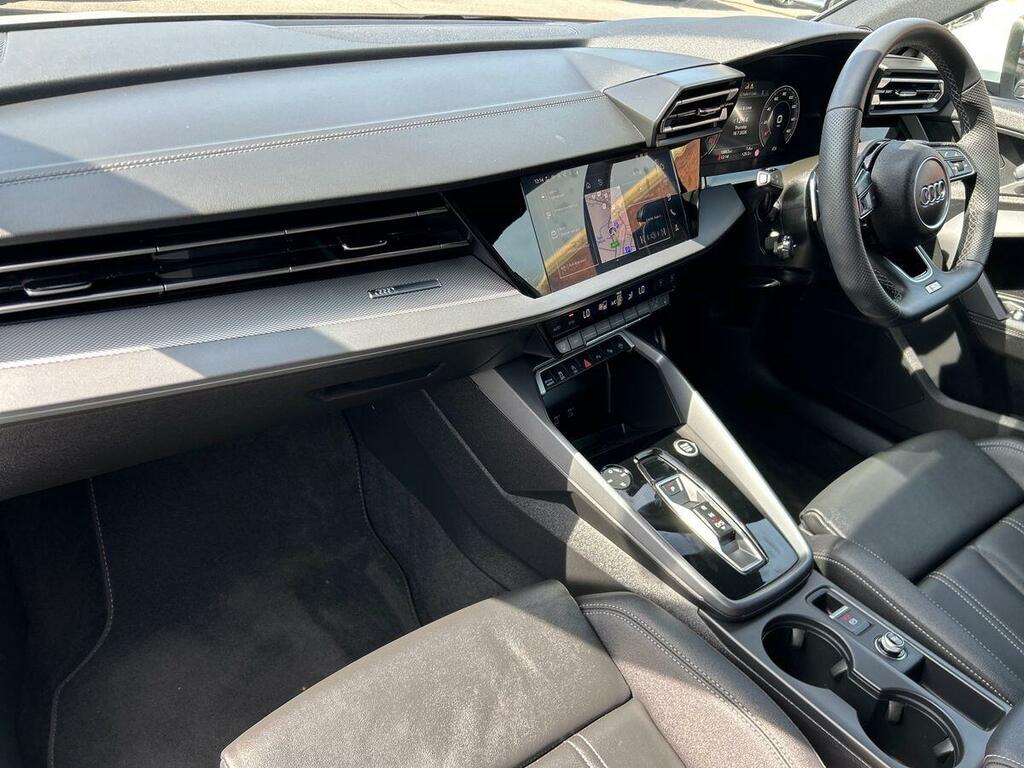 Audi A3 1.5 Tfsi 35 S Line Sportback S Tronic E White #2