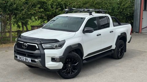 Toyota HILUX 2.8 Hi-lux Invincible DN22BHJ White #4
