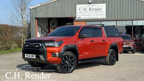 Toyota HILUX 2.8 Hilux Invincible Orange #3