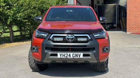 Toyota HILUX 2.8 Hilux Invincible Orange #5