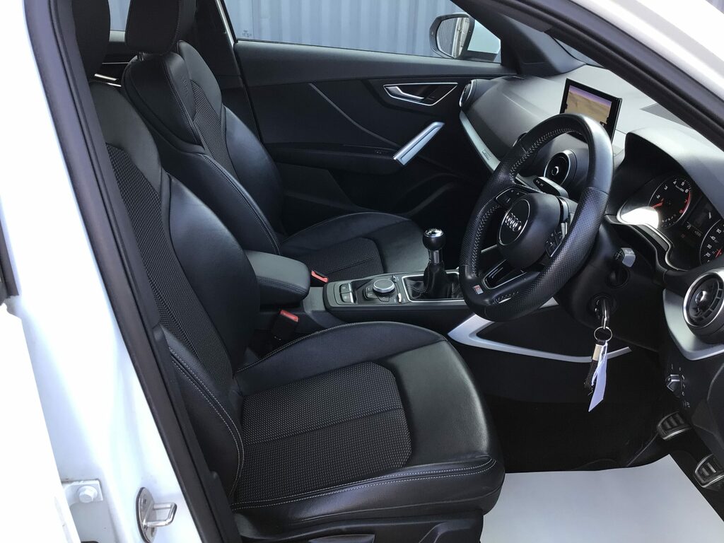 Audi Q2 35 Tfsi Black Edition S Tronic Grey #10