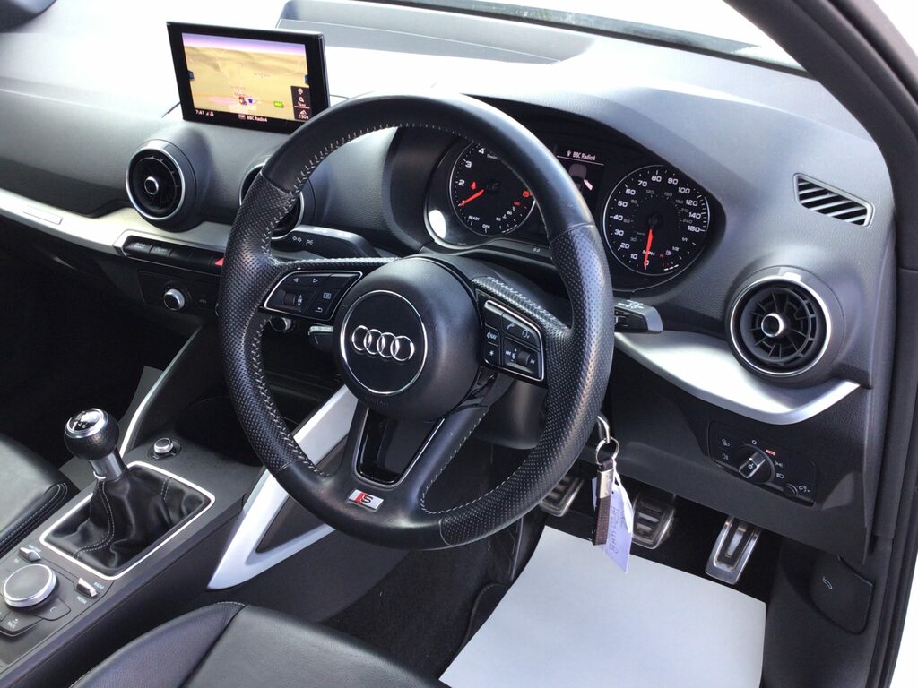 Audi Q2 35 Tfsi Black Edition S Tronic Grey #9