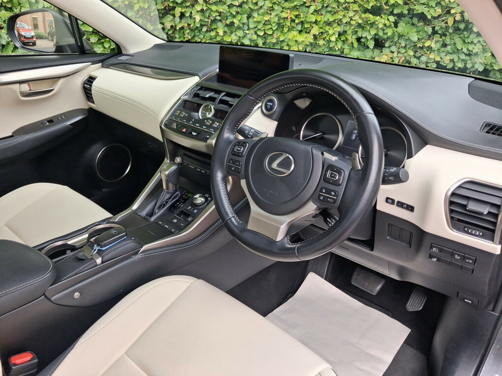 Lexus NX 2.5 300H Gpf Takumi Suv Hybrid E-cvt 4W Silver #27