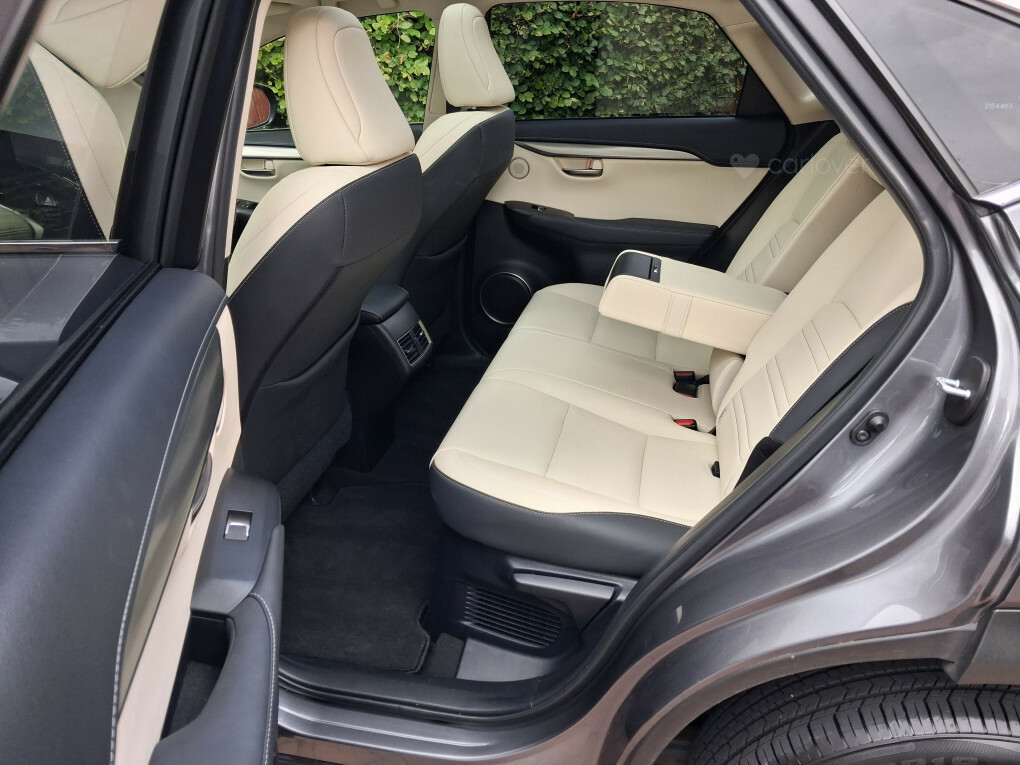 Lexus NX 2.5 300H Gpf Takumi Suv Hybrid E-cvt 4W Silver #44
