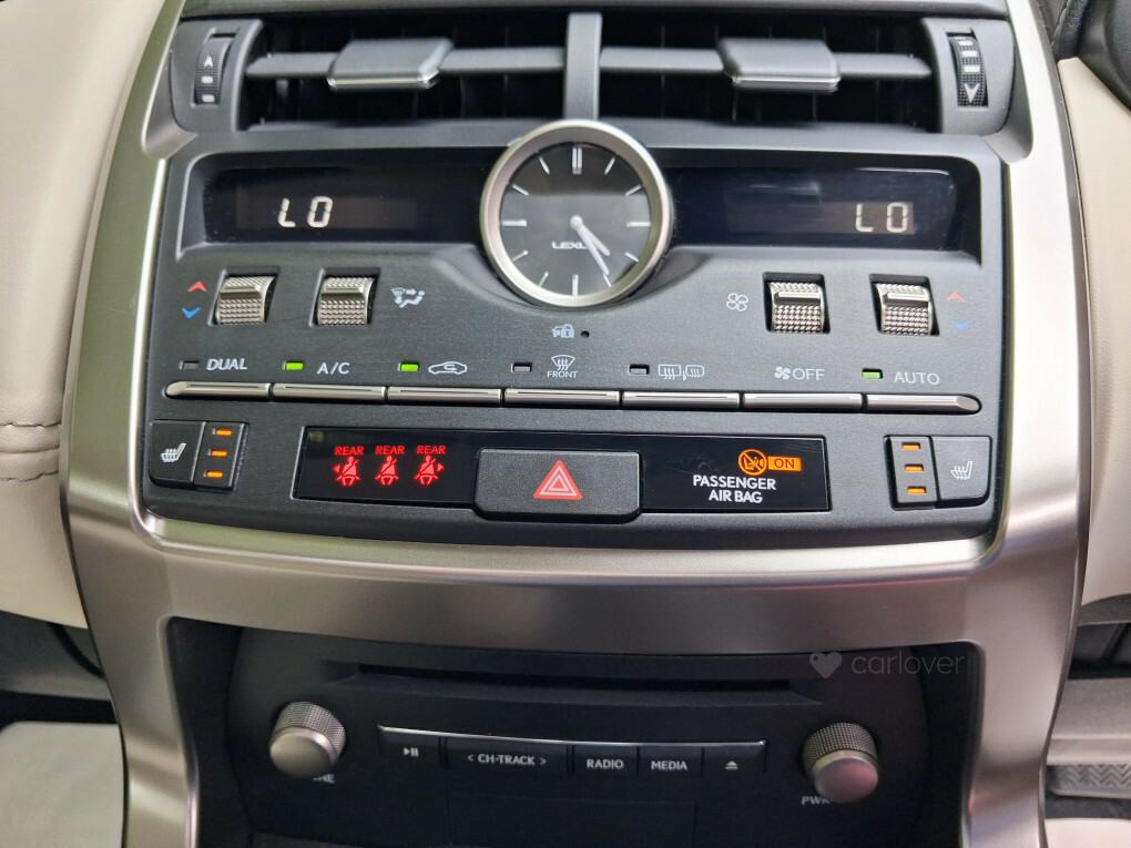 Lexus NX 2.5 300H Gpf Takumi Suv Hybrid E-cvt 4W Silver #38