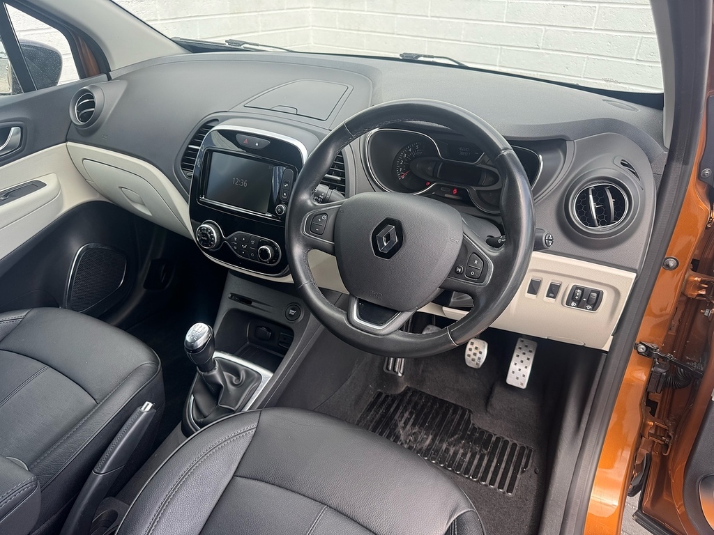 Renault Captur Tce Energy Signature X Nav WK18WJL Black #3
