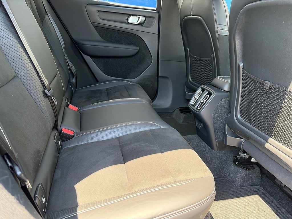 Volvo XC40 T4 R-design Pro WL18EVC Blue #5
