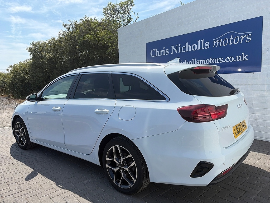 Kia Ceed Crdi Mhev 3 White #2