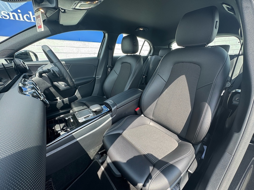 Mercedes-Benz A Class A200 Sport WA68WEH Black #3