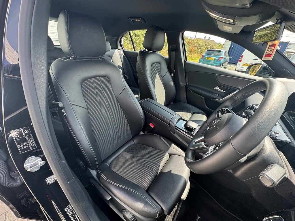 Mercedes-Benz A Class A200 Sport WA68WEH Black #6