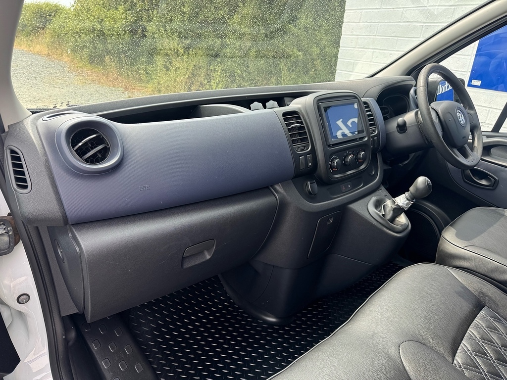 Vauxhall Vivaro Cdti 2900 Ecoflex White #4