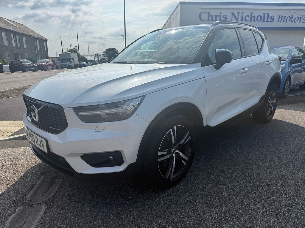 Volvo XC40 T4 R-design AJ68OJV White #5