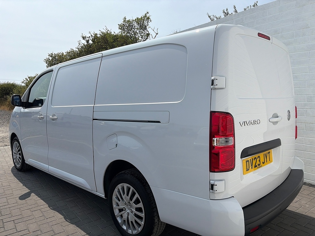 Vauxhall Vivaro Turbo D 2900 Pro White #2