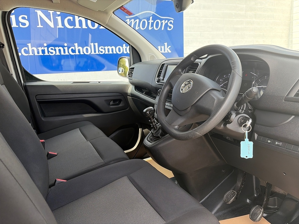 Vauxhall Vivaro Turbo D 2900 Pro White #5