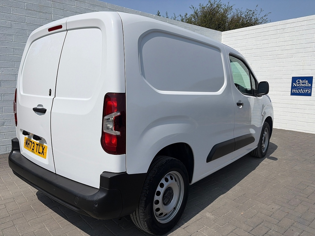 Peugeot Partner Bluehdi 1000 Professional Premium White #5