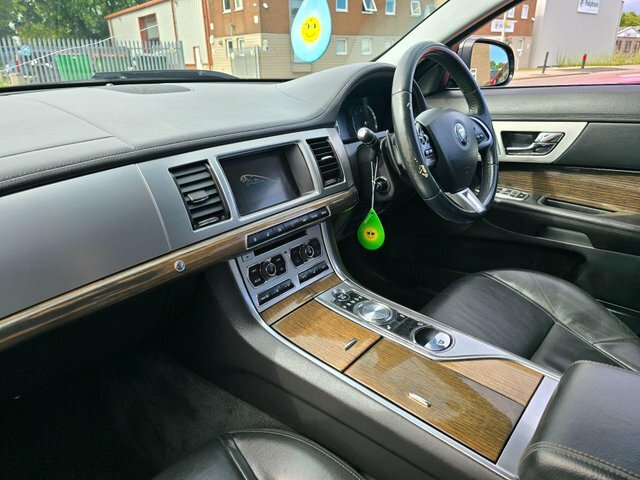 Jaguar XF 2.2D Luxury Sportbrake Euro 5 S S HJ15BAU Grey #5