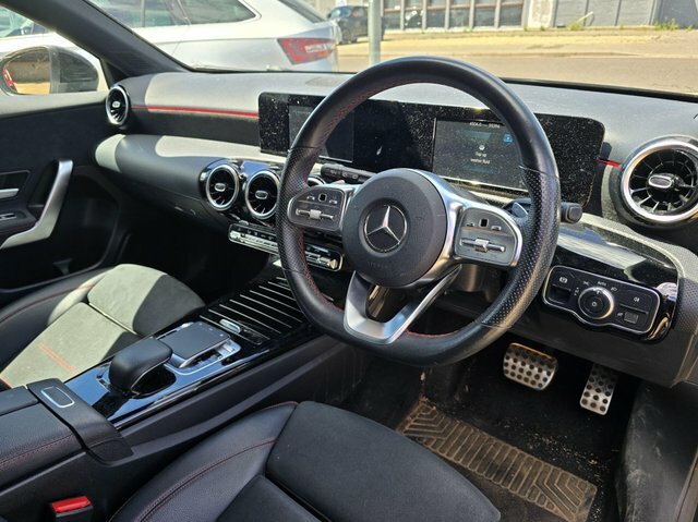 Mercedes-Benz A Class 1.5 A180d Amg Line 7G-dct Euro 6 S S WG19VXE Black #3