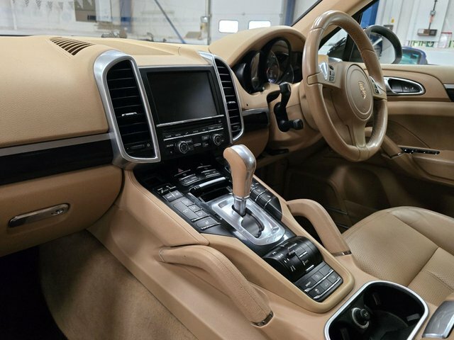 Porsche Cayenne 3.0 Td V6 Tiptronic 4Wd Euro 5 S S LB62KRK Black #2