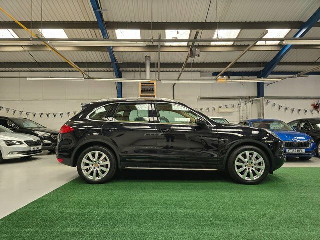 Porsche Cayenne 3.0 Td V6 Tiptronic 4Wd Euro 5 S S LB62KRK Black