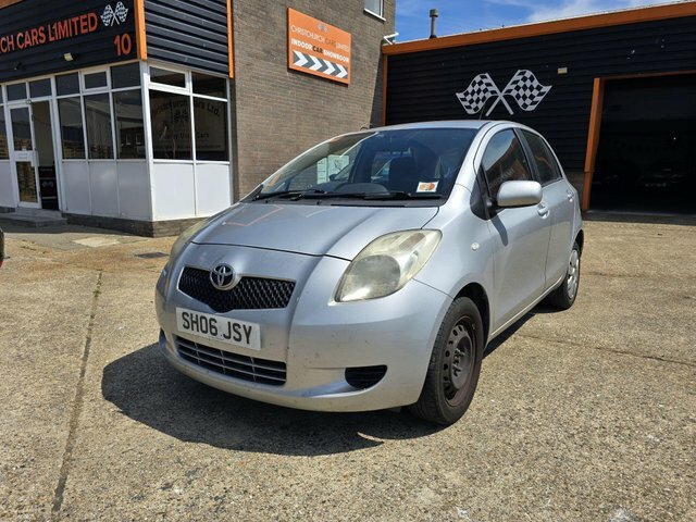 Toyota Yaris 1.3 T3 Multimode Silver