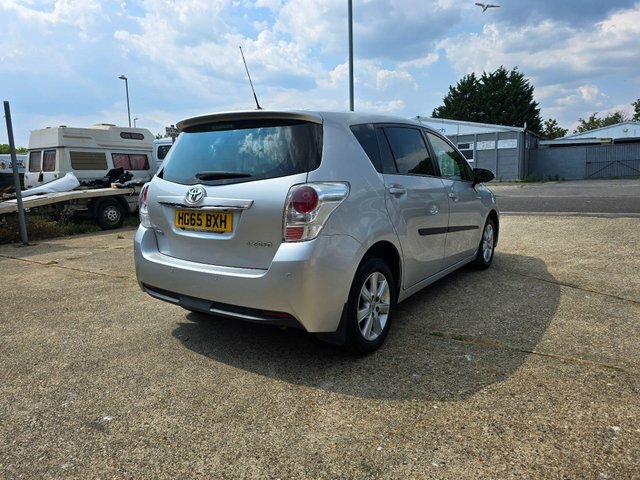 Toyota Verso Mpv 1.8 V-matic Trend Multidrive S Euro 6 201 White #13