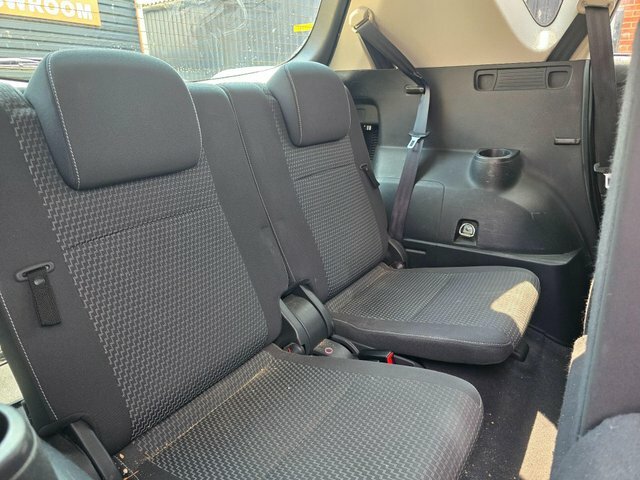Toyota Verso Mpv 1.8 V-matic Trend Multidrive S Euro 6 201 White #10