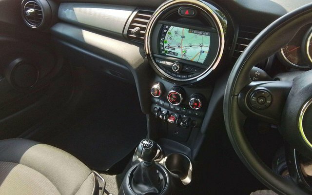 Mini Convertible 1.5 Cooper Classic Euro 6 S S White #4