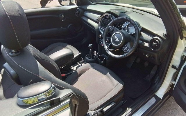 Mini Convertible 1.5 Cooper Classic Euro 6 S S White #2