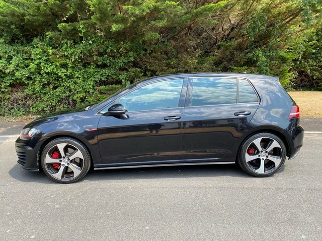 Volkswagen Golf Tsi Bluemotion Tech Gti Black #2