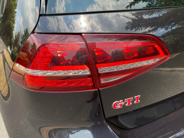 Volkswagen Golf Tsi Bluemotion Tech Gti Black #3