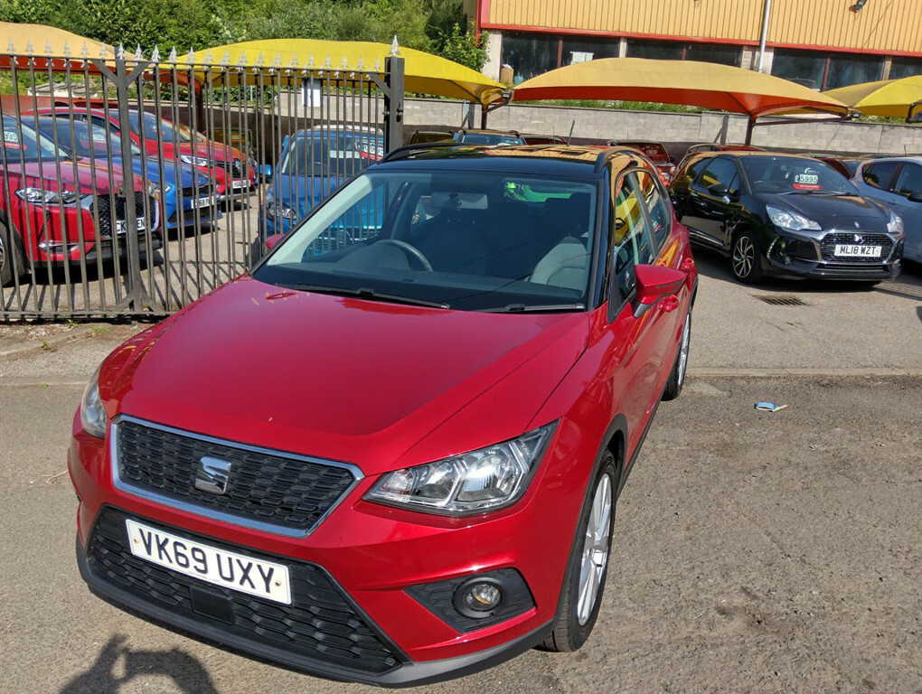 Seat Arona Tsi Se Technology Hatchback Red