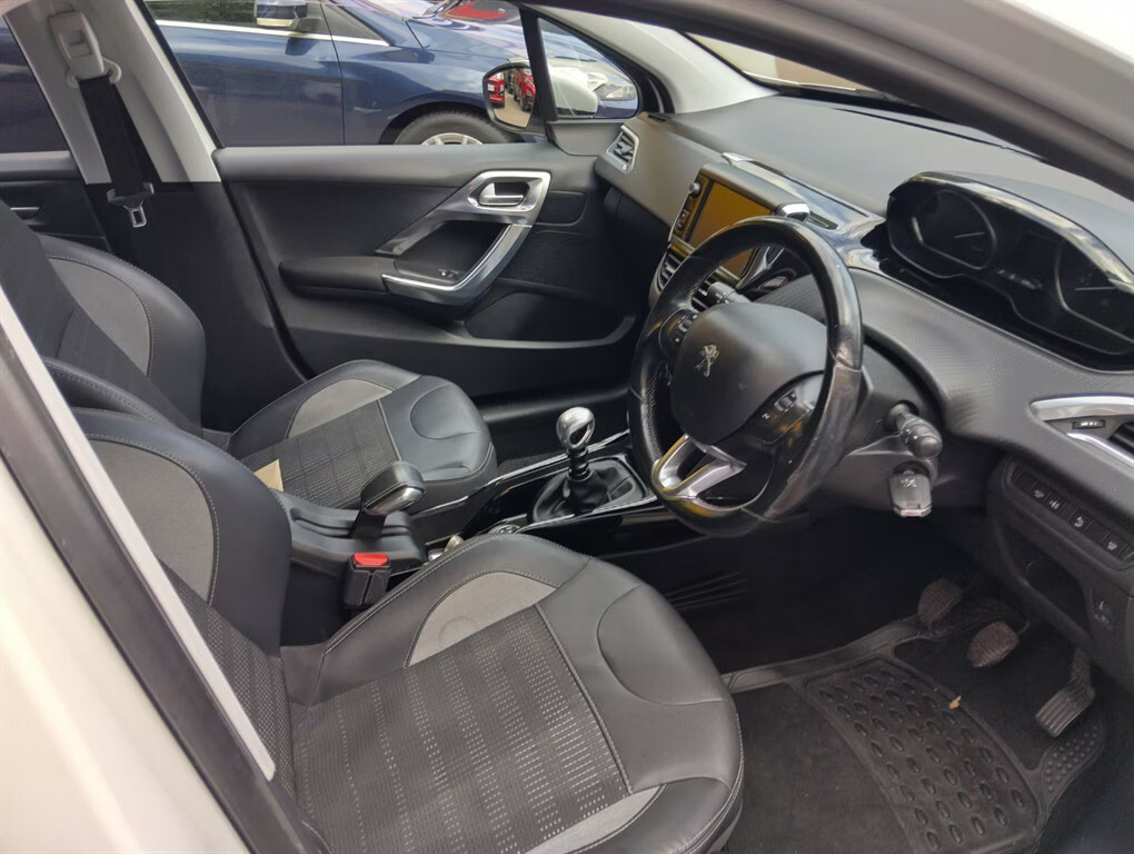 Peugeot 2008 1.6 Bluehdi 100 Gt Line Grey #7