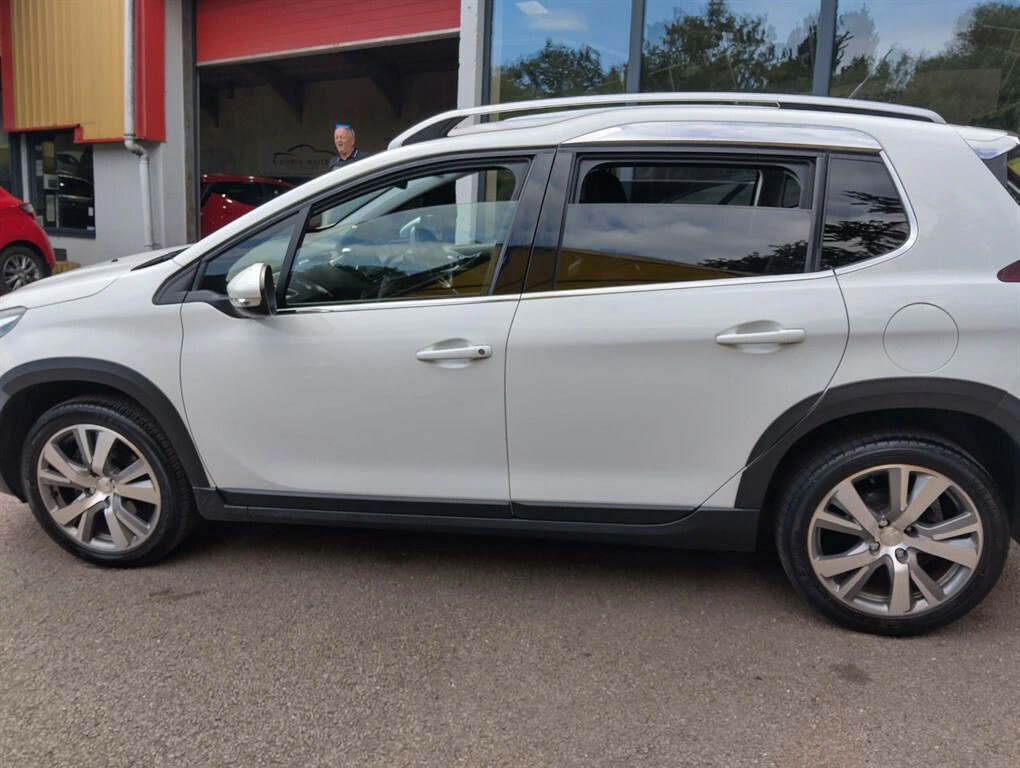 Peugeot 2008 1.6 Bluehdi 100 Gt Line Grey #4