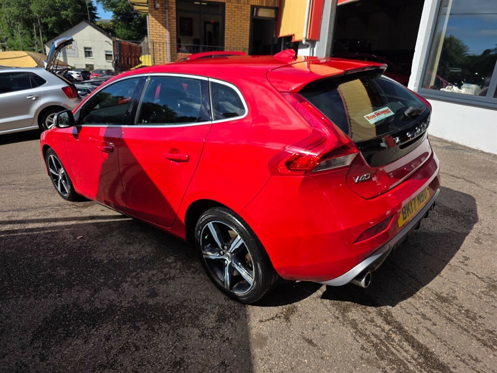 Volvo V40 D2 R-design Hatchback BK17NBD Red #6
