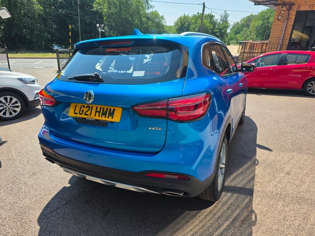 MG HS 1.5 T-gdi Exclusive Red #6