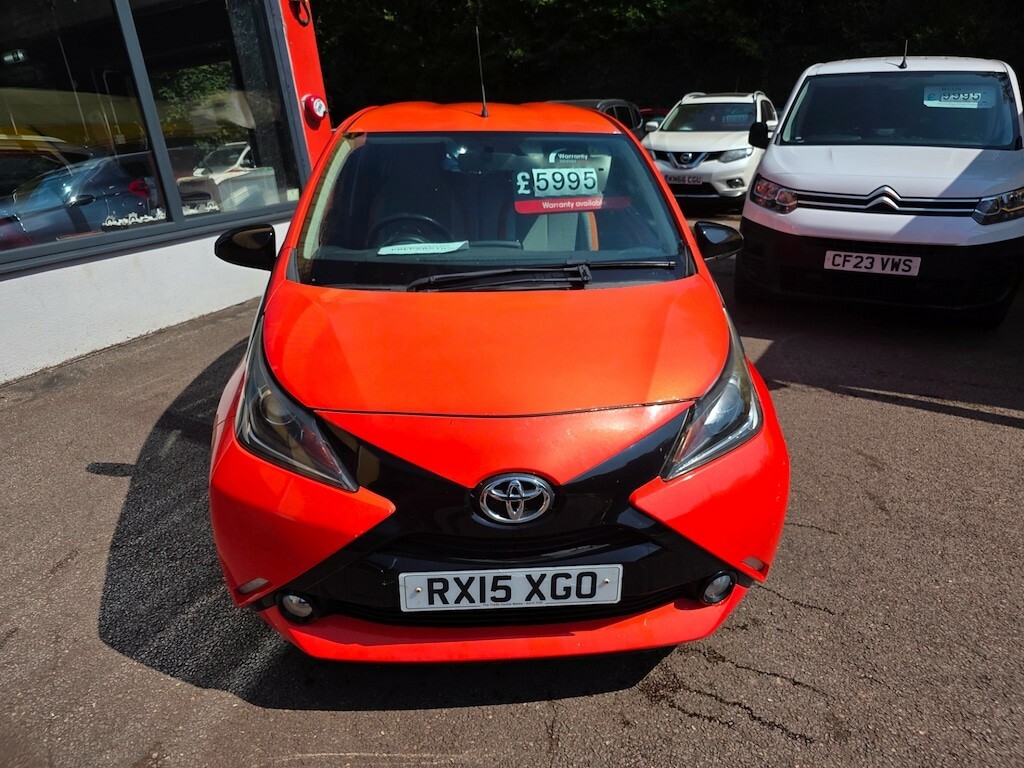 Toyota Aygo Aygo X-play Vvt-i Silver #2