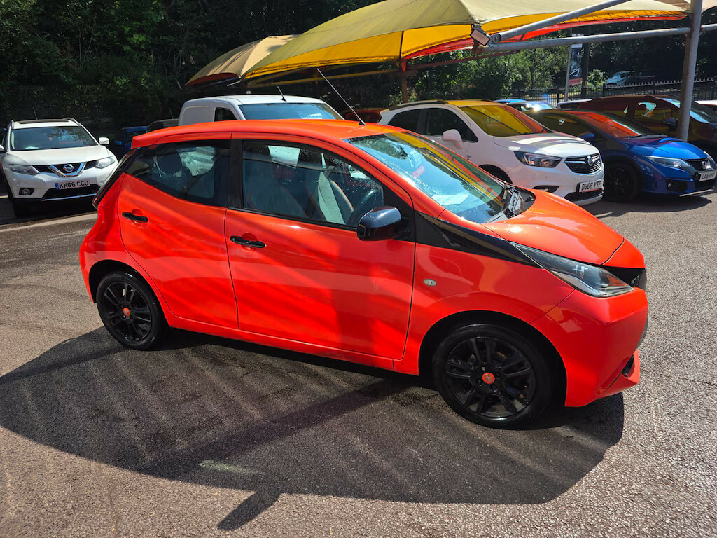 Toyota Aygo Aygo X-play Vvt-i Silver #5
