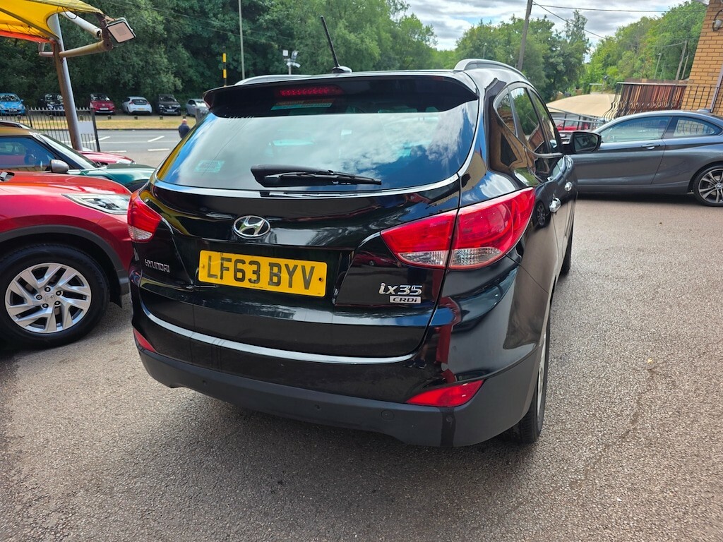 Hyundai Ix35 1.7 Crdi Premium 2Wd Estate Black #6