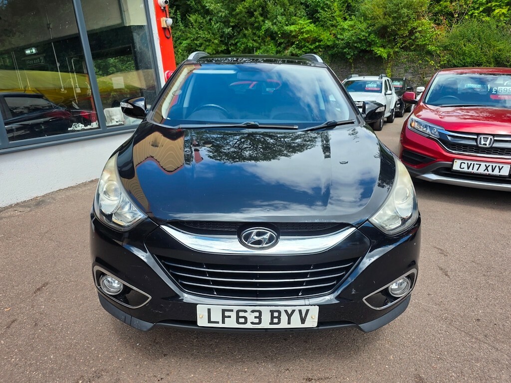 Hyundai Ix35 1.7 Crdi Premium 2Wd Estate Black #2