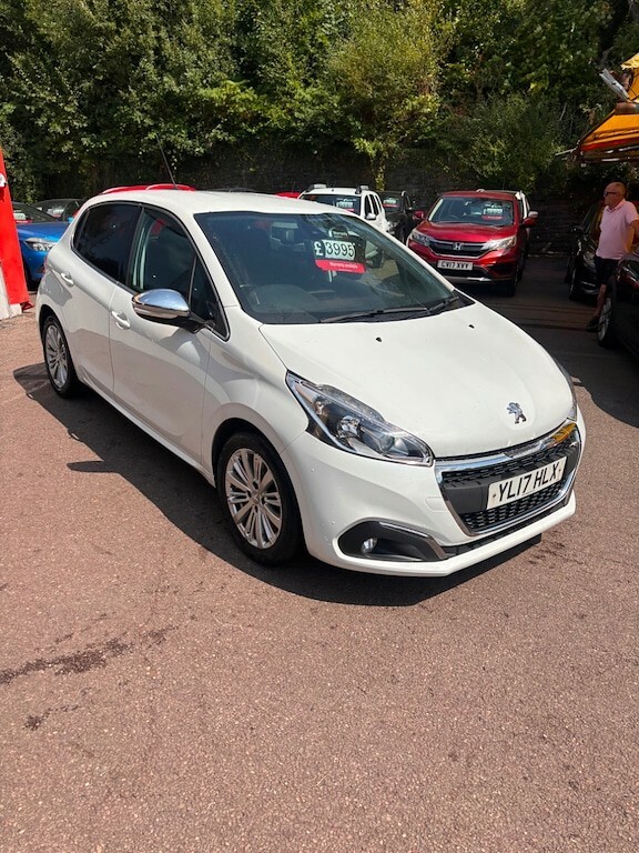 Peugeot 208 Blue Hdi S S Allure Hatchback White
