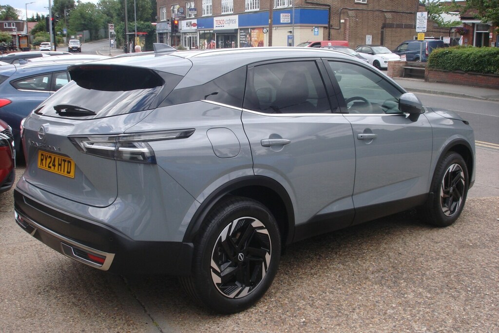 Nissan Qashqai 1.3 Dig-t Mh 158 N-connecta Grey #6